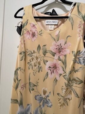 Yellow Floral Sleeveless jumper .. vintage style